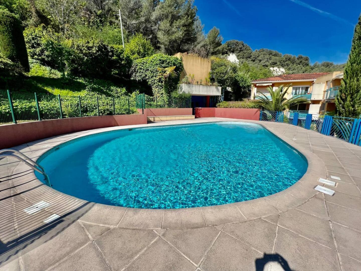 Quiet Studio Swimming Pool Roquebrune Buitenkant foto